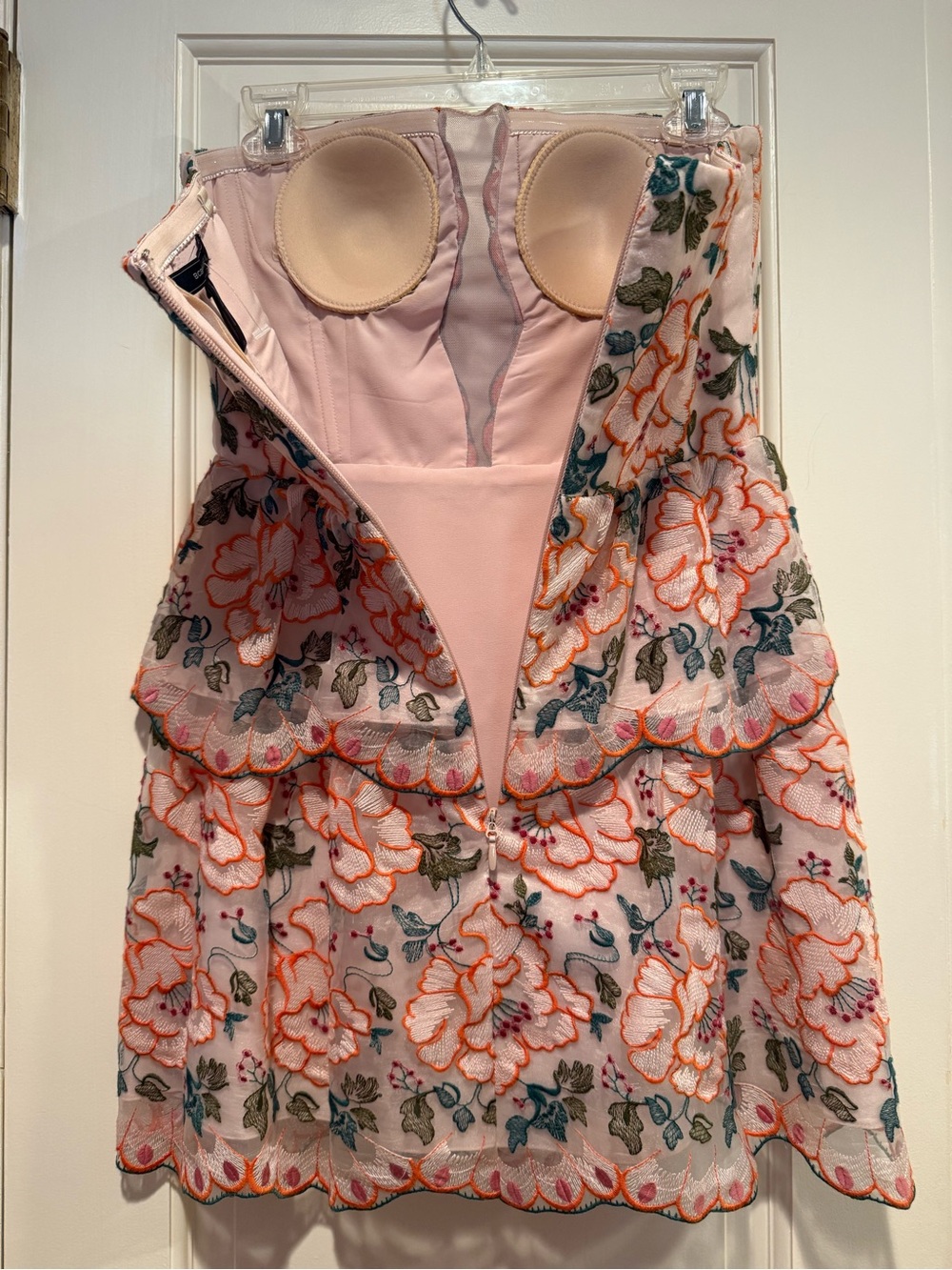 BCBG MaxAzria Women’s Floral Strapless Mini Dress - Picture 11 of 12